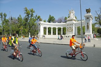 Cyclists on Avenida Juarez