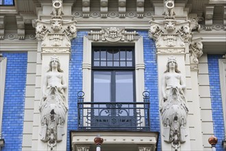 Balcony and female statues