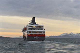 MS Nordkapp on the way to the Vagsfjord in the morning light
