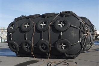 Rubber bumper protection for ships
