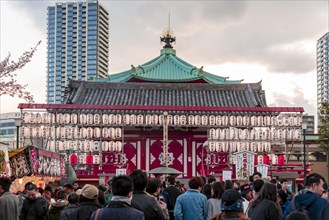 Crowd at Shinobazunoike Bentendo Temple