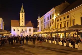 Town Hall and market square at night