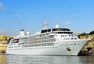 Cruise ship Silver Wind in the port of Valletta