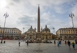 Neo-classical square Piazza del Popolo with the churches Santa Maria in Montesanto and Santa Maria del Miracoli