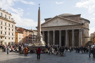 The Pantheon Basilica in the Piazza della Rotonda