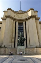 Bronze sculpture of Hercules and the Cretan Bull of Albert Pommier in front of the Palais de Chaillot