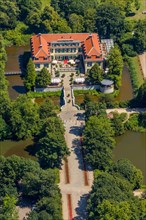 Castle Berge with palace garden