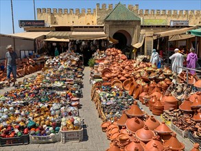 Housewares and souvenirs on the market