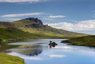 Small island in the lake behind Old Man of Storr