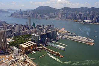 View of the port facilities of Kowloon and the Hong River