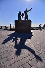 Emigrants monument
