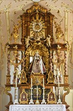 Main altar with painting