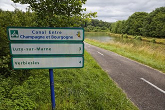 Champagne-Burgundy Canal near Foulain