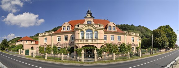 Vineyard mansion 'Das Rothe Haus'