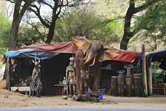 Market of the carvers