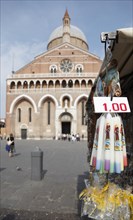 Gift shop with votive candles in front of the Basilica of Saint Anthony of Padua