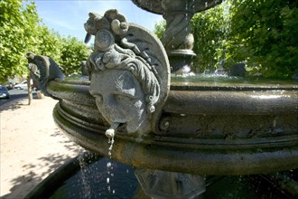 Fountain with Volvic stone statues