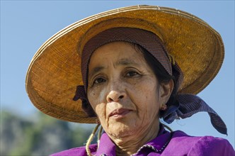 Women from the Shan or Thai Yai ethnic minority with a hat