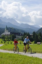 Cycling tour with mountain bikes