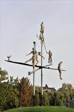 Hoelderlin im Kreisverkehr sculpture by Peter Lenk