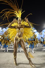 Fenmale samba dancer