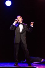 The musical Chicago with Aris Sas as Billy Flynn live at the Le Theatre theatre in Kriens