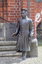 Captain of Koepenick statue