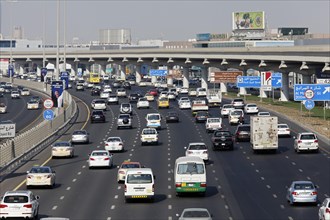 6-lane traffic on Sheikh Zayed Road