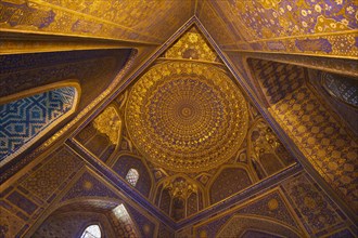 Ceiling decorated in gold