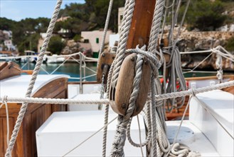 Old ropes on a boat in the bay of Cala Figuera