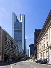View from Rossmarkt on the Commerzbank building