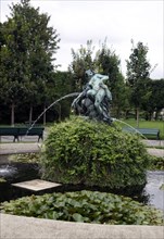 Fountain in Volksgarten park