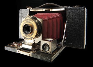 Kodak Eastman Brownie Automatic with red bellows camera