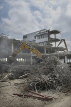 Demolition of an office complex