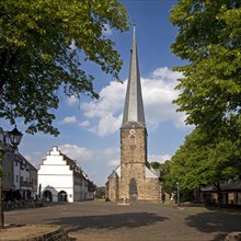 Old Town Hall with the St. Victor's Church in the marketplace