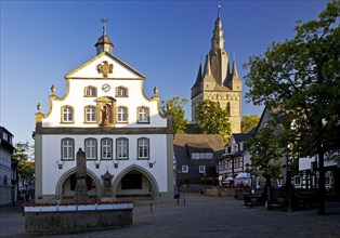St. Peter's Fountain on Marktplatz square with the Town Hall and the Parish Church of St. Peter and Andrew