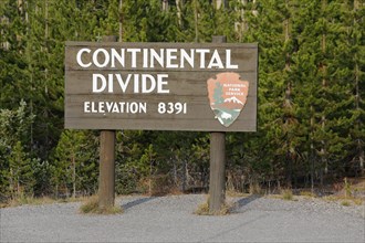 Sign 'continental divide'