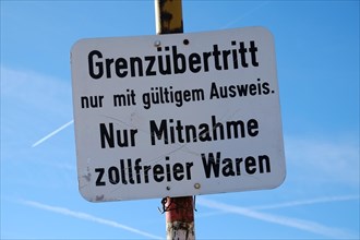 Border sign between Bavaria and Austria