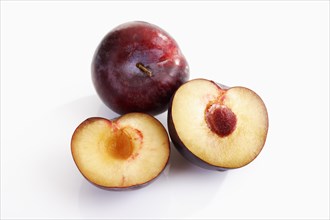 Chinese plums (Prunus salicina)