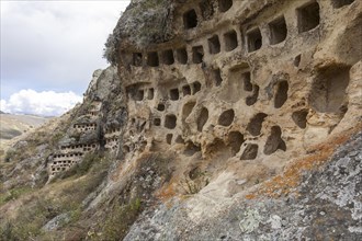 Ventanillas de Combayo tombs