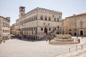 Palazzo die Priori with medieval fountain Fontana Maggiore