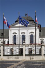 European flag in front of the presidential palace