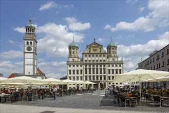 Town hall square with town hall and Perlachturm