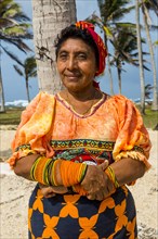 Traditional dressed Kuna Yala woman