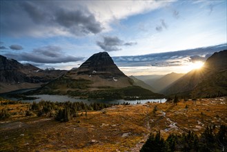 Hidden Lake with Bearhat Mountain at sunset in autumn