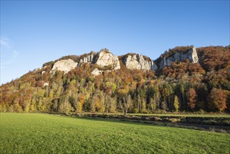 View to the Hausener Zinnen in the autumnal upper Danube valley