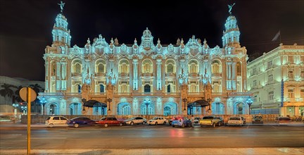 Gran Teatro de La Habana at night