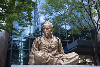 Statue of Jeon Bong Jun