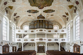 Baroque nave with organ gallery