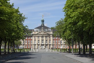 Prince Bishop's Palace with Westphalian Wilhelm University